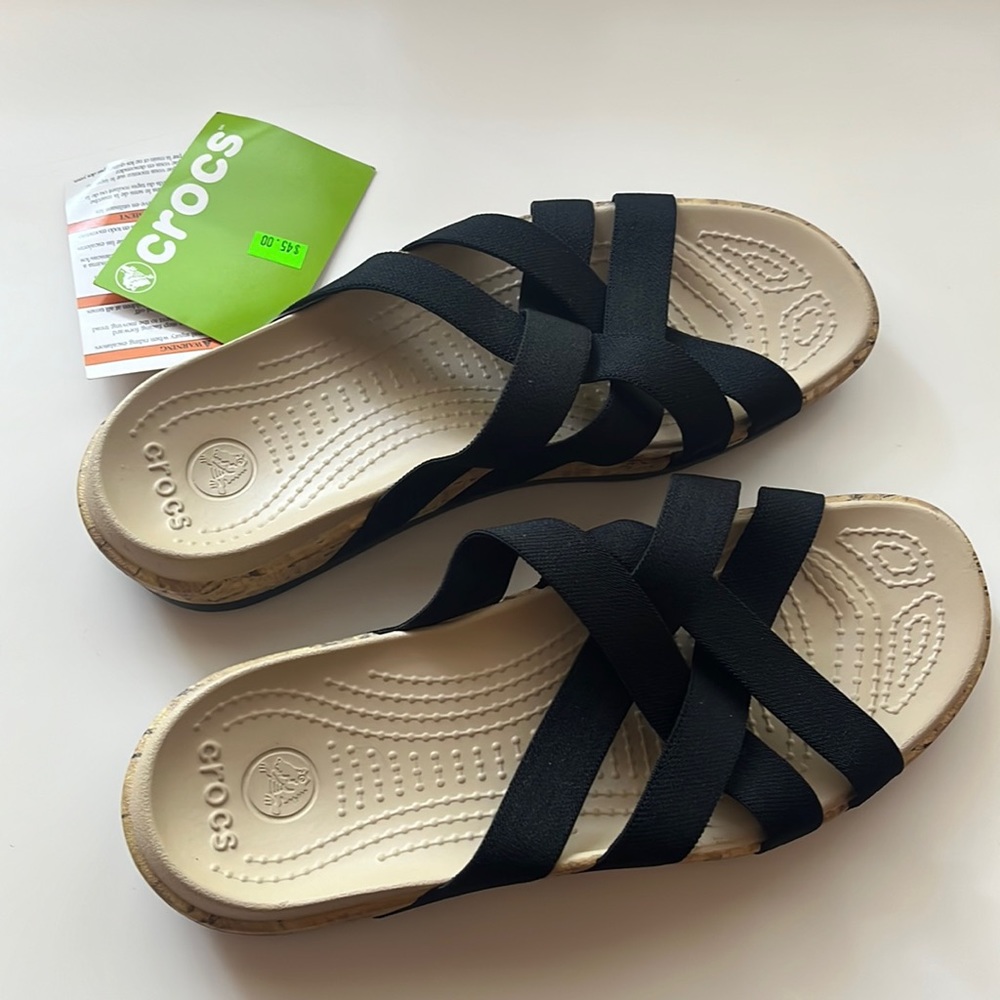 NWT Women’s Crocs Slip On Sandals Size 8